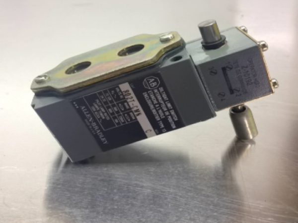 802T-CMN ALLEN BRADLEY 802TCMN