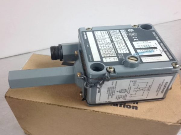 ALLEN BRADLEY 836TT256JX19