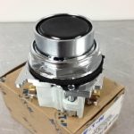 10250T30B CUTLER-HAMMER DISTRIBUTION EQUIPMENT/CONTROLS PUSH BUTTON COMPLETE ASSEMBLIES