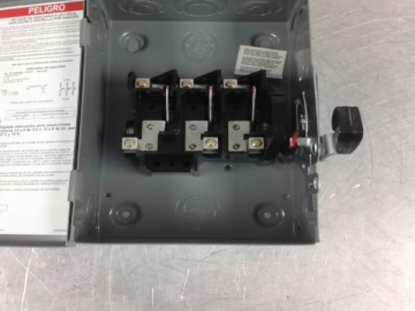 DU321 SQUARE D/TELEMECANIQUE NON-FUSIBLE GENERAL DUTY SAFETY SWITCHES