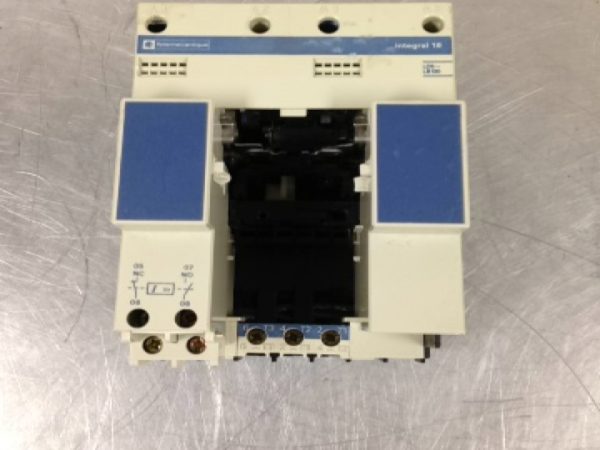 LD5LB130FCRECON SQUARE D/TELEMECANIQUE IEC COMBINATION STARTERS