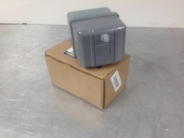 9013GSG2J21 SQUARE D/TELEMECANIQUE PRESSURE SWITCHES