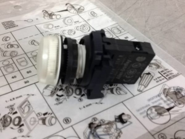 800FP-P7PN3W ALLEN BRADLEY 800FPP7PN3W