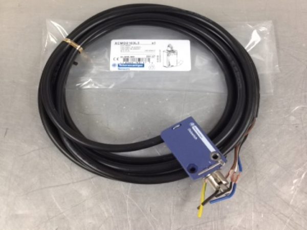 XCMD2103L3 SQUARE D/TELEMECANIQUE MINIATURE & SNAP ACTION LIMIT SWITCHES